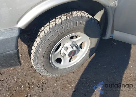 2004 GMC Savana Standard from USA, damaged, VIN 1GKFH15T841129037